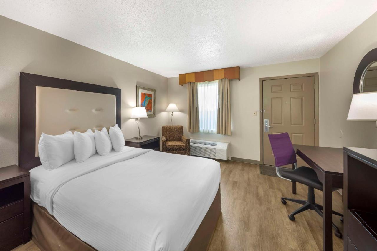 Best Western Athens Inn מראה חיצוני תמונה