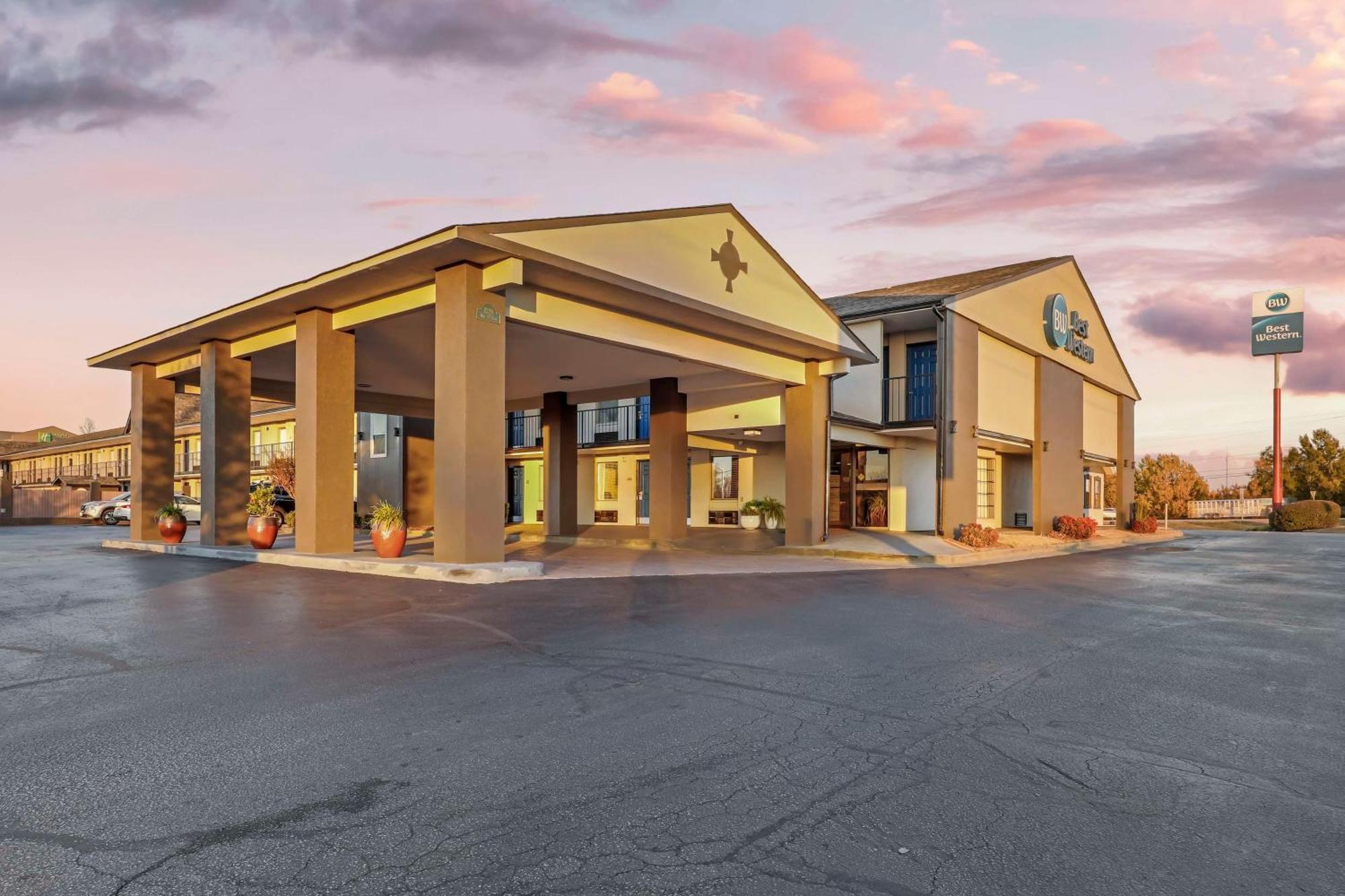 Best Western Athens Inn מראה חיצוני תמונה